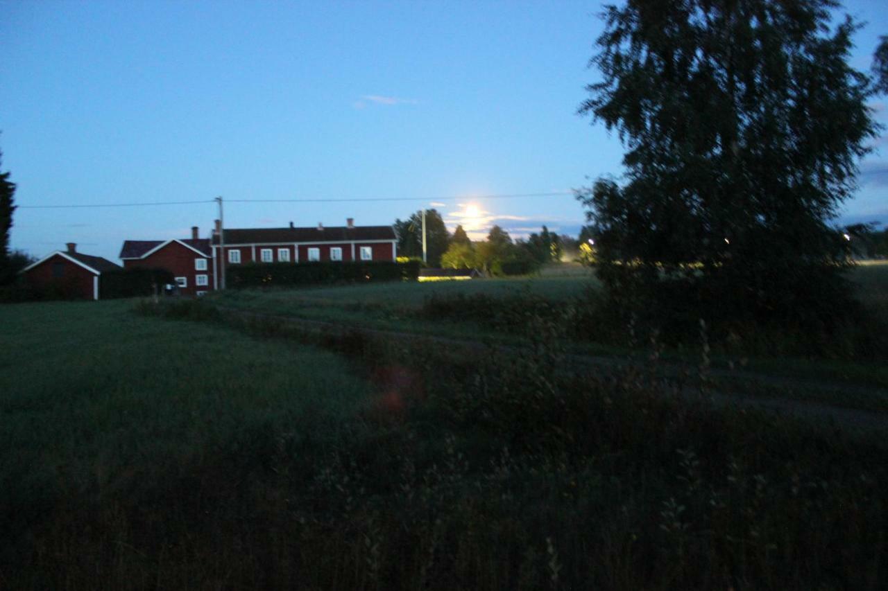 Ett Hus Med 3 Sovrum Med Supersnabba Internet Fiberanslutningen 1000Mb-100Mb I Hoeg, 7 Minuter Fran Hudiksvall Dış mekan fotoğraf